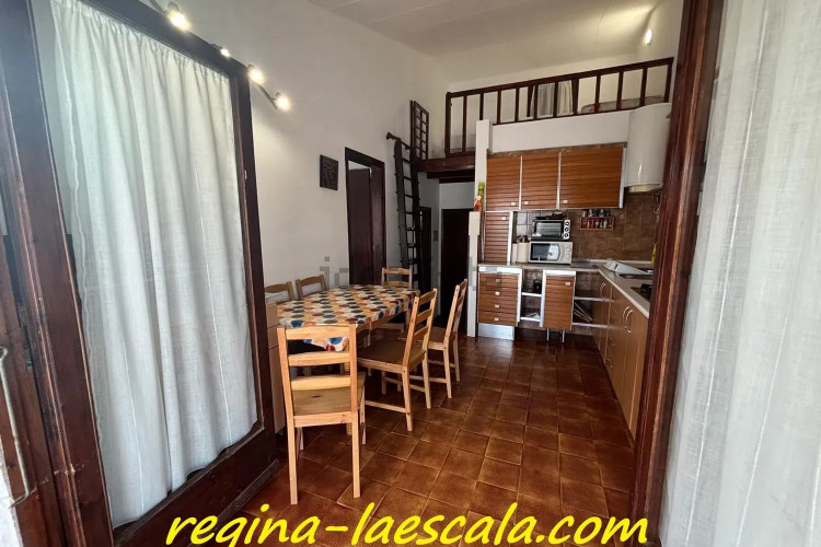 Casa independiente en calle Armallada