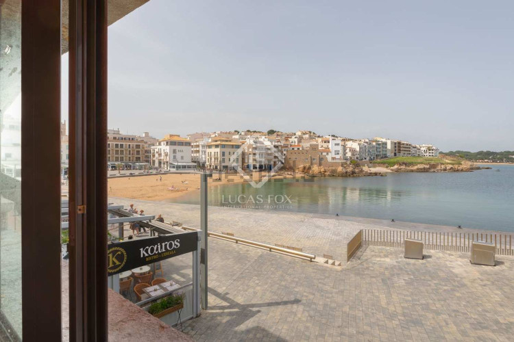 Chalet pareado en calle de la Torre