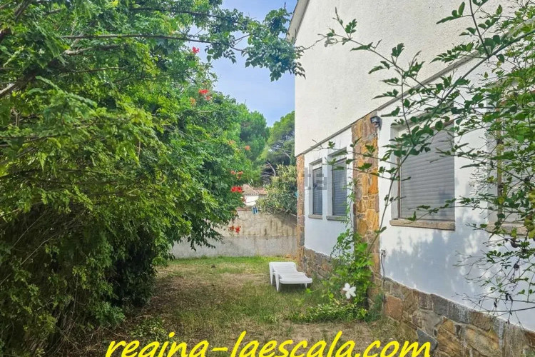 Casa independiente en calle Olives