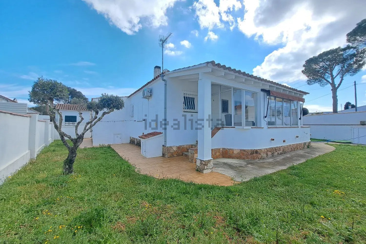 Casa Individual con Piscina y Licencia turística!
