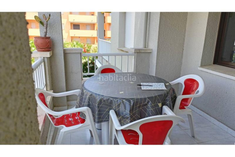 Piso en narcís monturiol 15 piso en venta en com. els pins en Escala (L´)