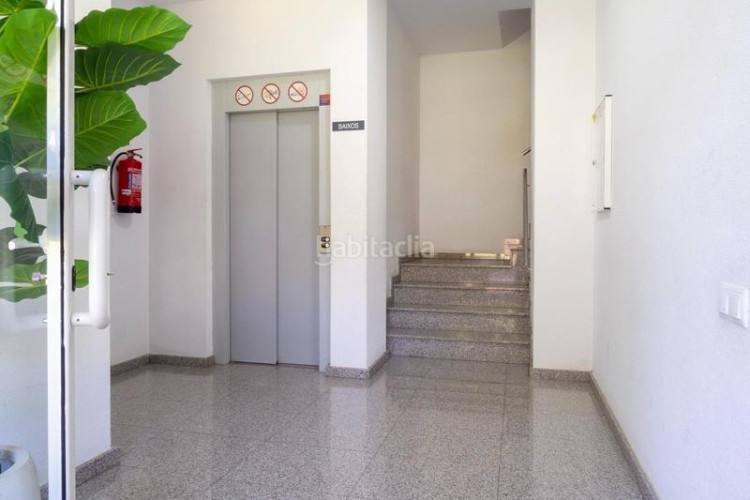 Dúplex fantástico dúplex a solo 650m de la playa y junto a todos los servicios! en Escala (L´)