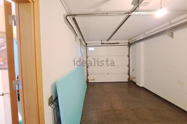 Casa de construcción 2008 con vistas panorámicas, en una zona residencial exclusiva!