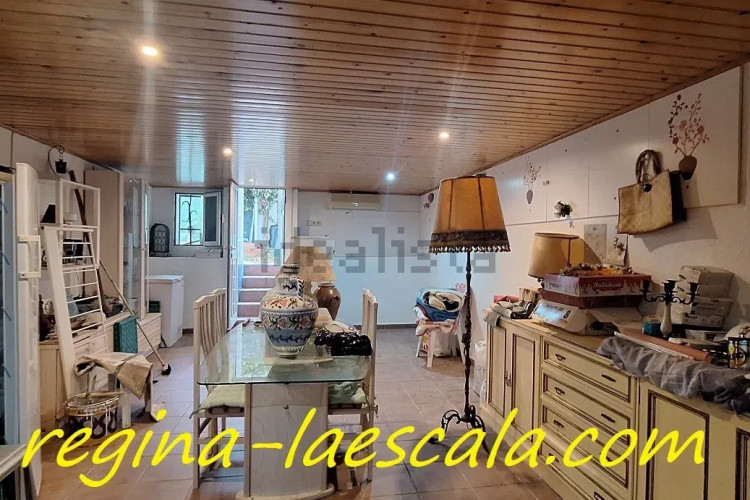 Una casa muy cerca de los comercios, en la urbanización Montaña del Pastor.