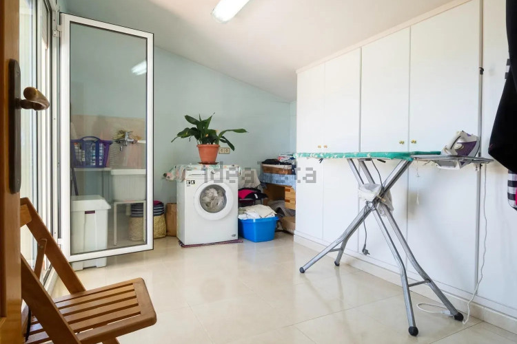 Chalet pareado en calle Tossa