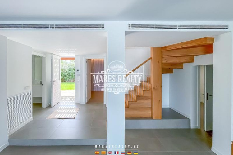 Casa lujosa casa reformada en primera línea de mar en la costa brava en Escala (L´)