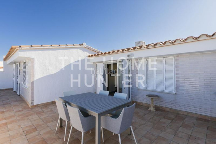 Ático  de 214 m2 con vistas y terraza en venta en escala, l en Escala (L´)