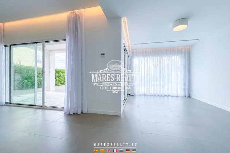 Casa lujosa casa reformada en primera línea de mar en la costa brava en Escala (L´)