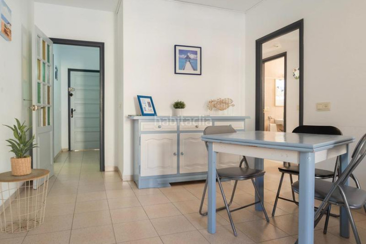 Apartamento vive a 100 metros de la playa de Riells, en la hermosa costa brava! en Escala (L´)