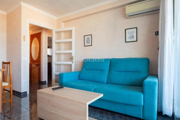 Piso apartamento con terraza vistas al mar y montaña en Escala (L´)