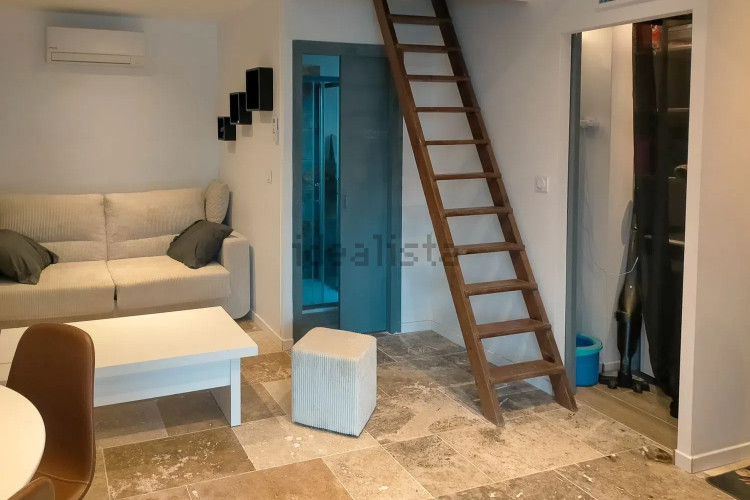 CASA REFORMADA A PIE DE LA PLAYA DE RIELLS DE LA ESCALA