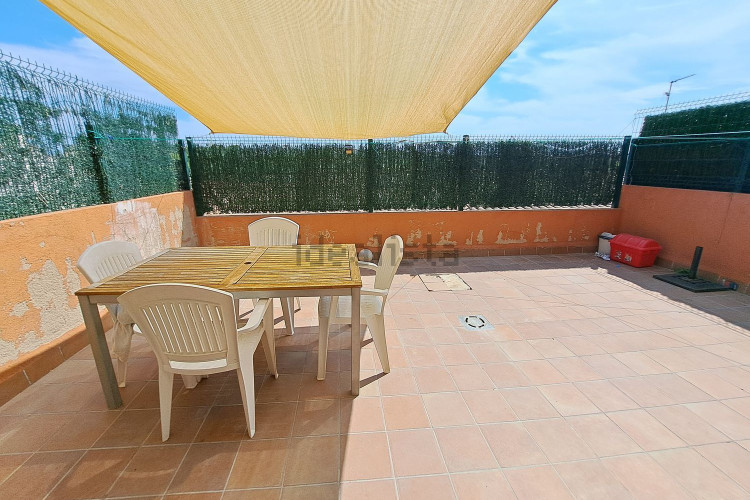 Casa de construcción 2008 con vistas panorámicas, en una zona residencial exclusiva!