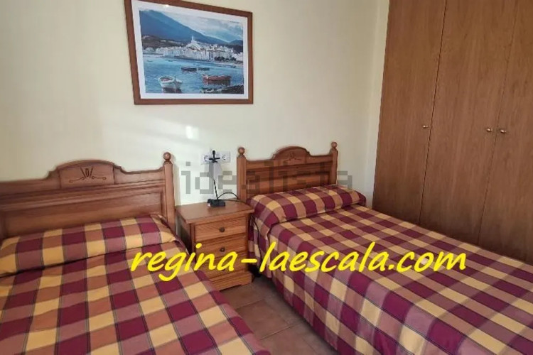 CON LICENCIA TURÍSTICA ! Una espaciosa casa, con mucha luz !