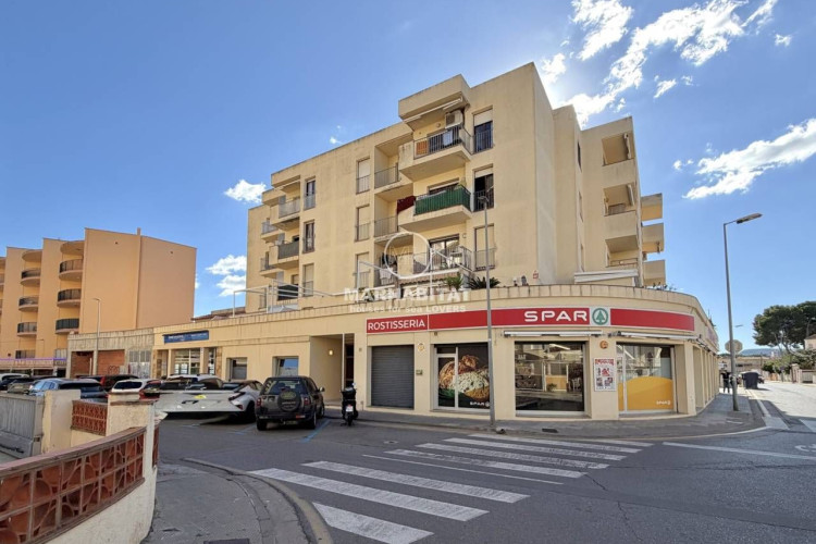 Margarida, 23, Riells