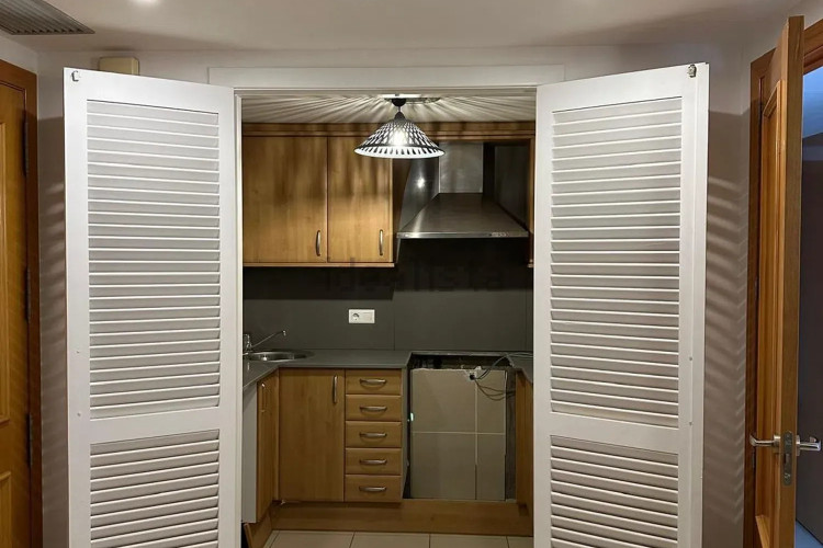 Precioso apartamento de planta baja frente el puerto de l'Escala!