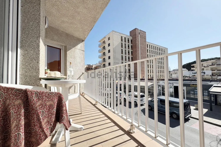 Piso en avenida de Montgó, 9