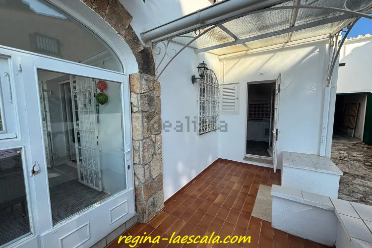 Chalet pareado en calle Pinedes