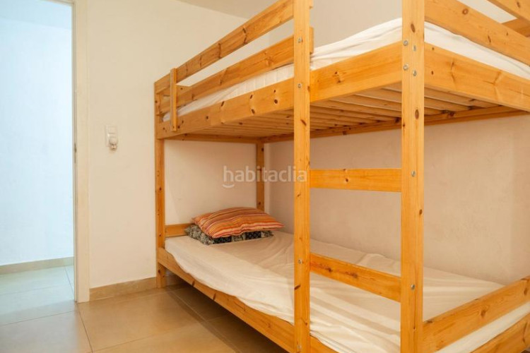 Casa  individual con jardín privado zona puig sec en Escala (L´)