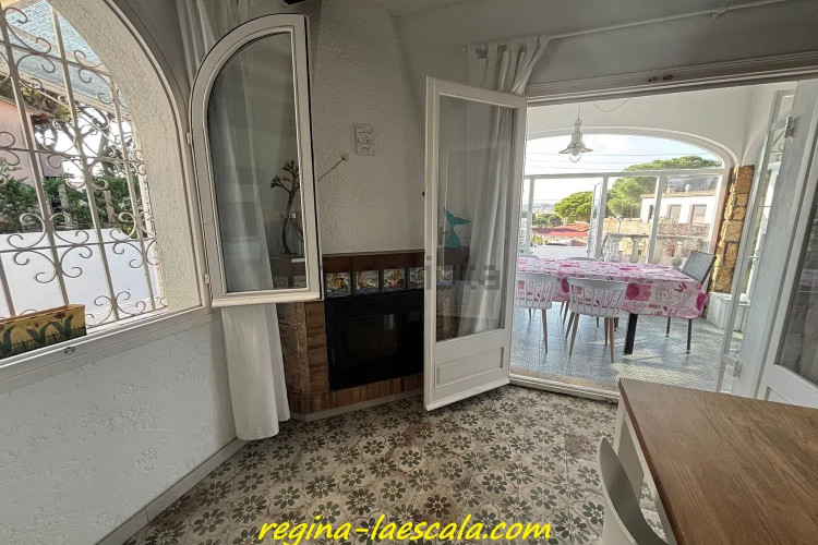 Chalet pareado en calle Pinedes