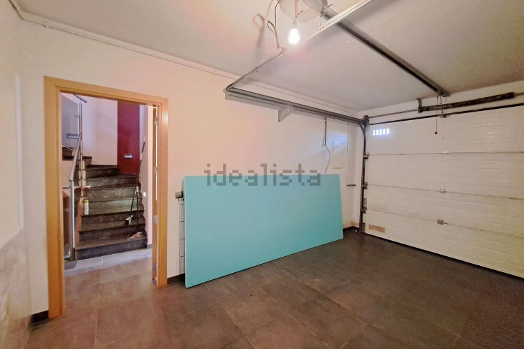 Casa de construcción 2008 con vistas panorámicas, en una zona residencial exclusiva!