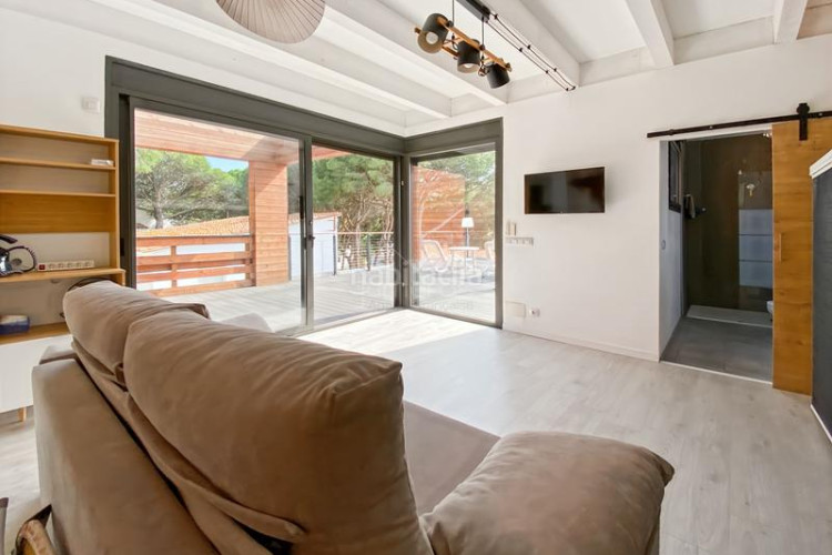 Casa moderna casa a sólo 3 minutos a pie de la playa de cala Montgó, en lescala, en la costa brava.en el límite del parque natural del en Escala (L´)