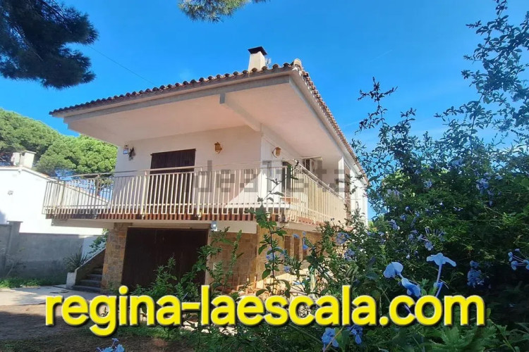 Casa independiente en calle Olives
