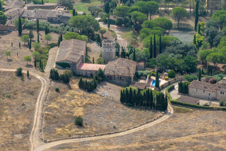 Masía en via sense nom