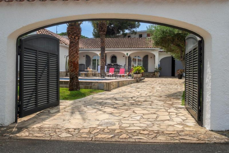 Casa un oasis de privacidad y confort en Riells Escala (L´)
