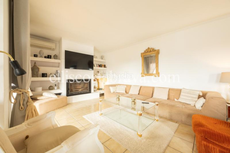 Casa  con vistas al mar y a la montaña - puig sec en Escala (L´)