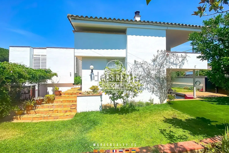 Casa independiente en Barrio Riells