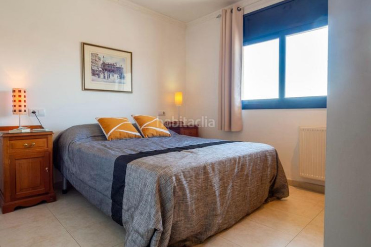 Dúplex fantástico dúplex a solo 650m de la playa y junto a todos los servicios! en Escala (L´)
