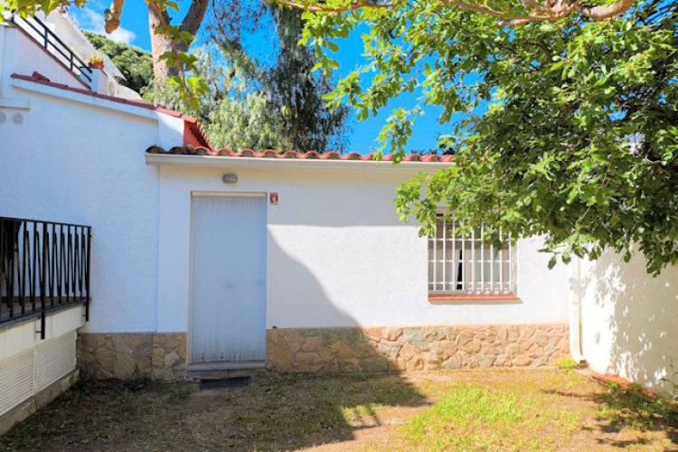 Carrer Santa Coloma, Riells