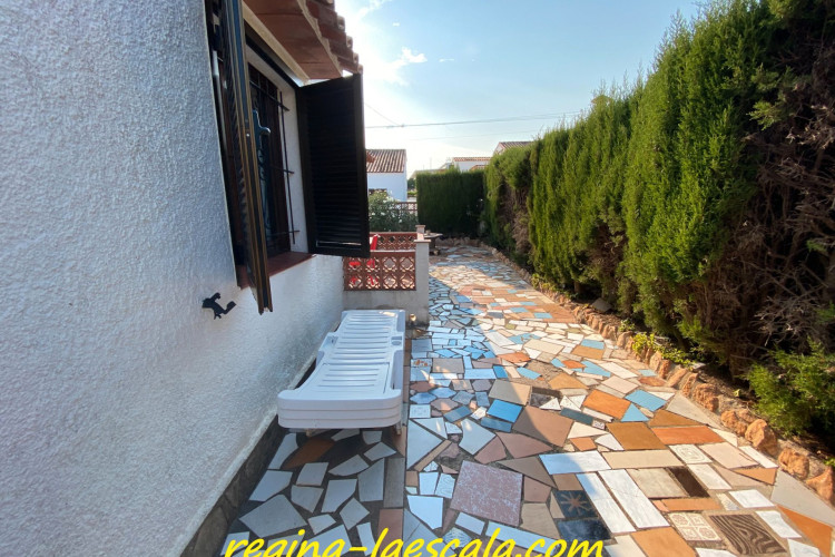Carrer Fitora, Riells