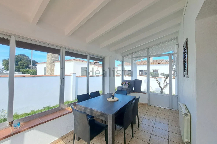 Casa Individual con Piscina y Licencia turística!