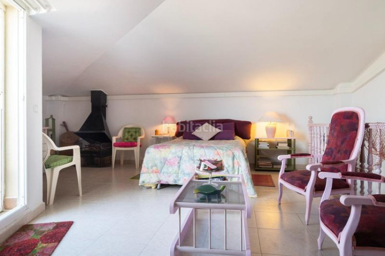 Ático exclusivo ático dúplex en primera línea de mar con vistas espectaculares en Escala (L´)