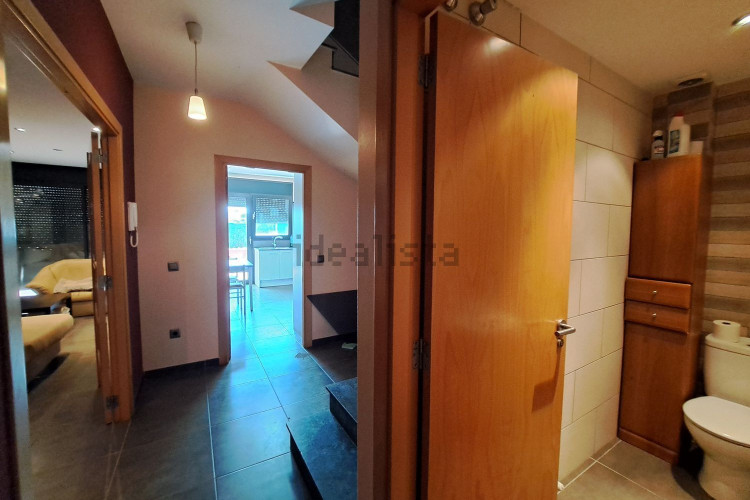 Casa de construcción 2008 con vistas panorámicas, en una zona residencial exclusiva!