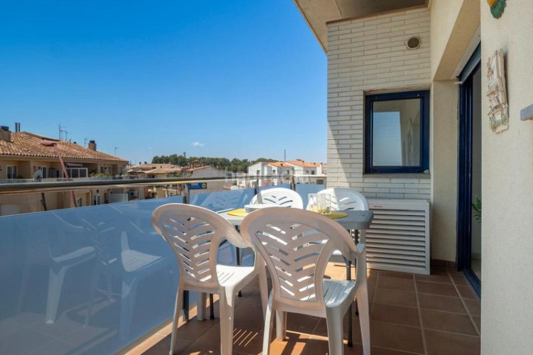 Dúplex fantástico dúplex a solo 650m de la playa y junto a todos los servicios! en Escala (L´)