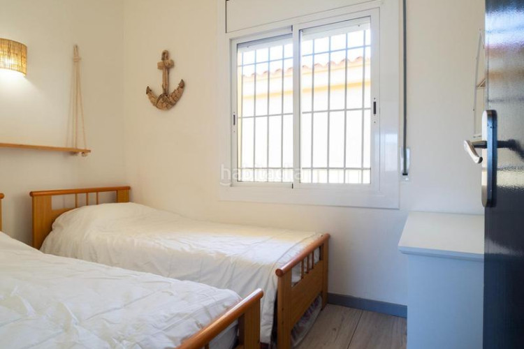 Apartamento piso con vistas al mar y a pocos pasos de la playa en Escala (L´)