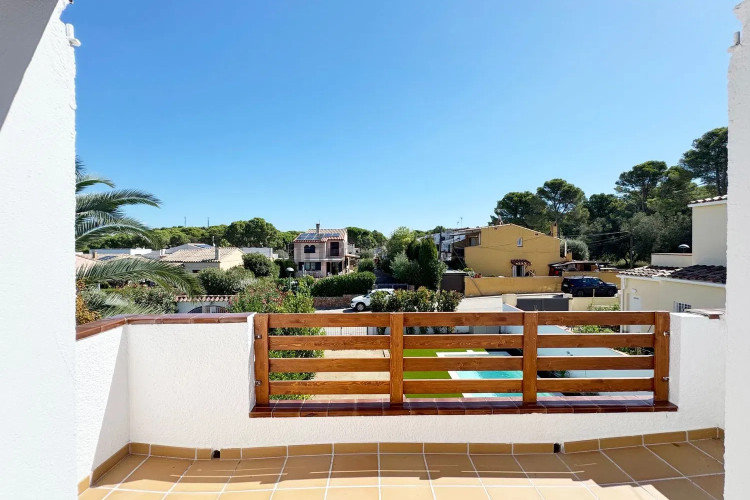 Chalet pareado en calle Era
