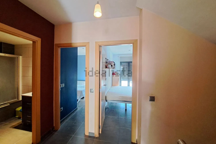 Casa de construcción 2008 con vistas panorámicas, en una zona residencial exclusiva!