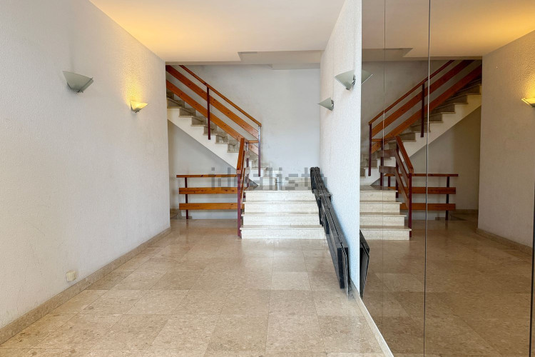 Piso en avenida de Montgó