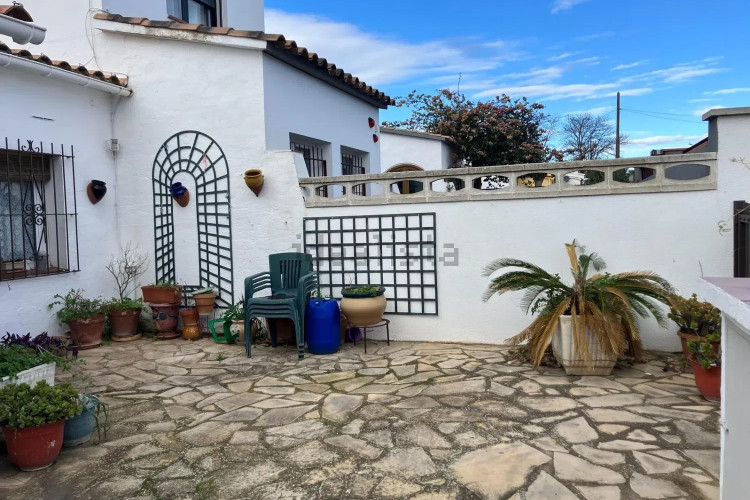 Casa independiente en calle Puig