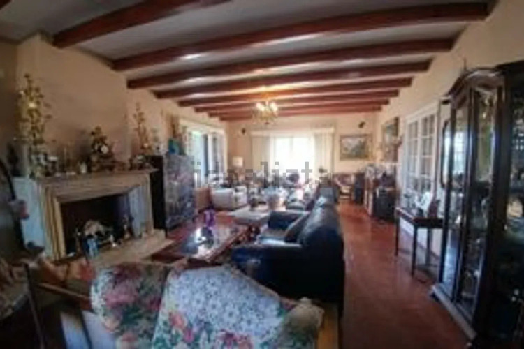 CASA UNIFAMILIAR ESTIL PROVENÇAL A L'ALT EMPORDÀ