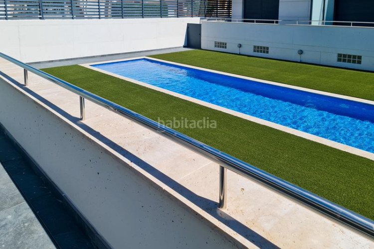 Casa adosada casa de obra nueva a pie de playa en Escala (L´)
