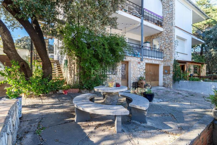 Piso  con 3 habitaciones situado zona montgó en Escala (L´)