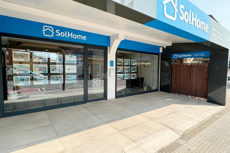 Casa en carrer ramon marquet 5 de lujo frente al mar en Escala (L´)