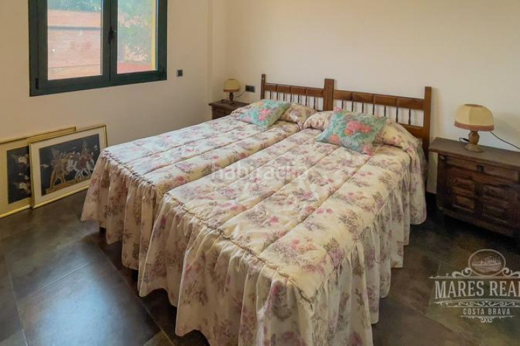 Casa gran casa de dos plantas con muebles cerca del mar en l3839escala. en Escala (L´)