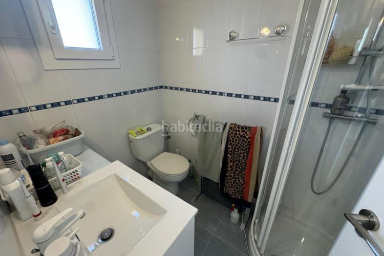 Piso para aprovechar apartamento de 38 m2 con terraza de 8 m2 vista al mar en Escala (L´)