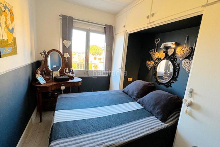 Apartamento  de 49m², terraza, parking, piscina en Escala (L´)