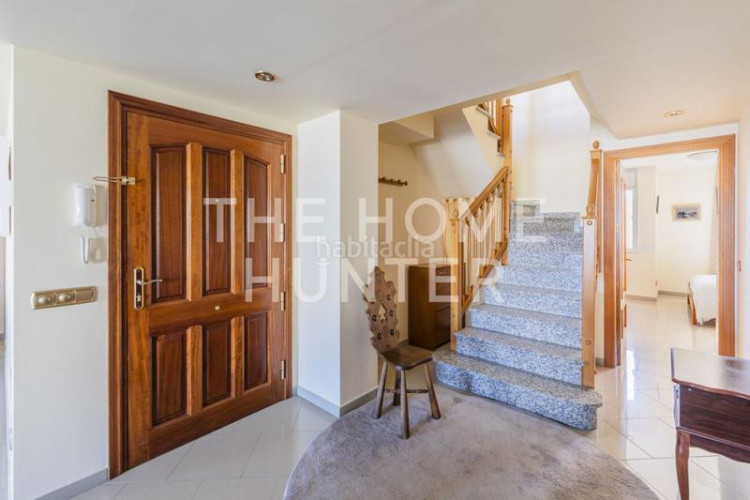 Ático  de 214 m2 con vistas y terraza en venta en escala, l en Escala (L´)